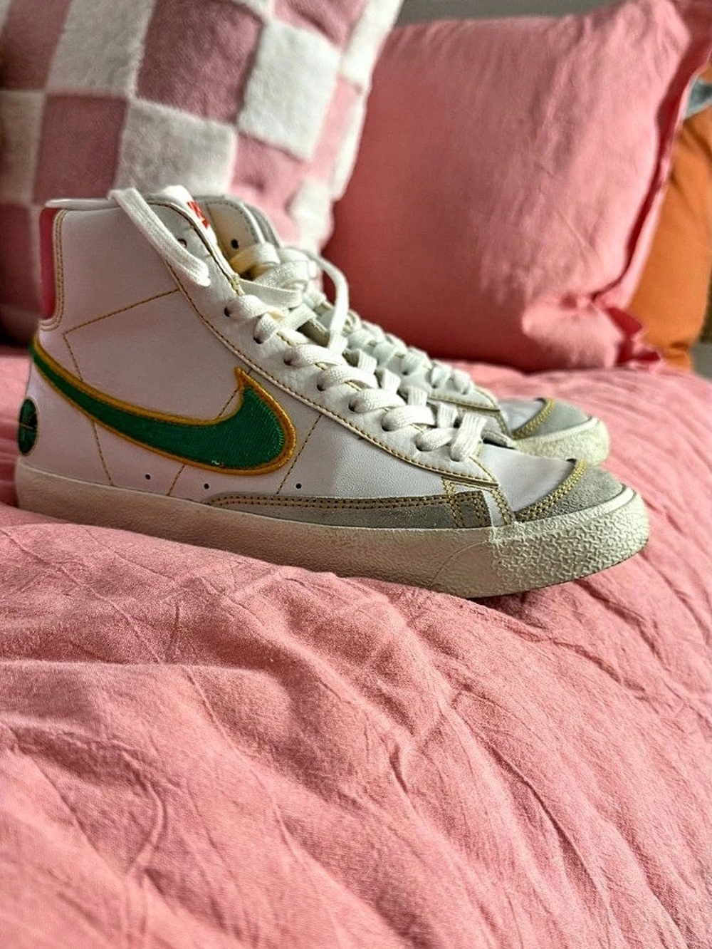 Nike Blazer Mid '77 Patch 'Dutch Green'77 Patch Sneakers in White & Green
